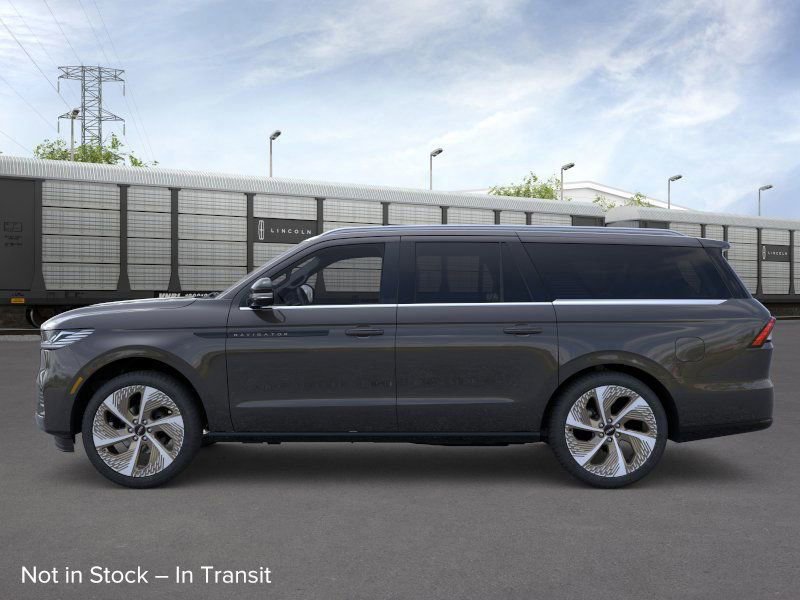 New 2026 Lincoln Navigator L Black Label image 3