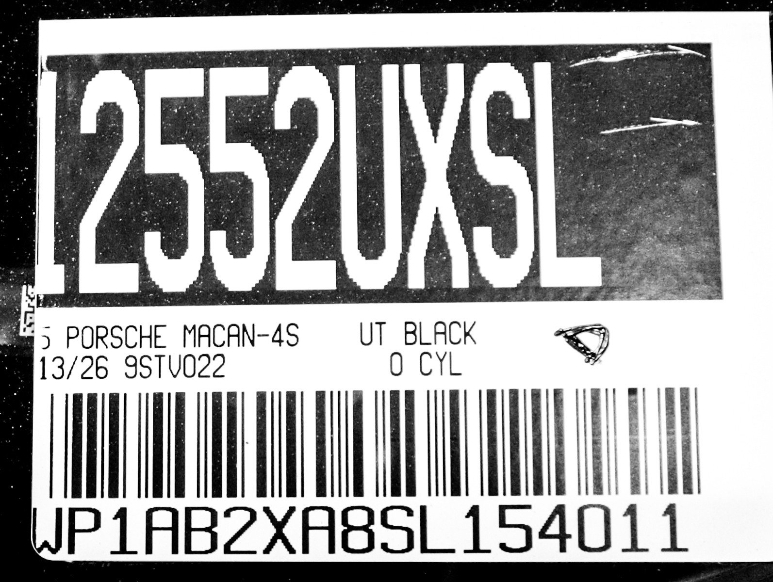 Certified 2025 Porsche Macan 4S Electric image 29