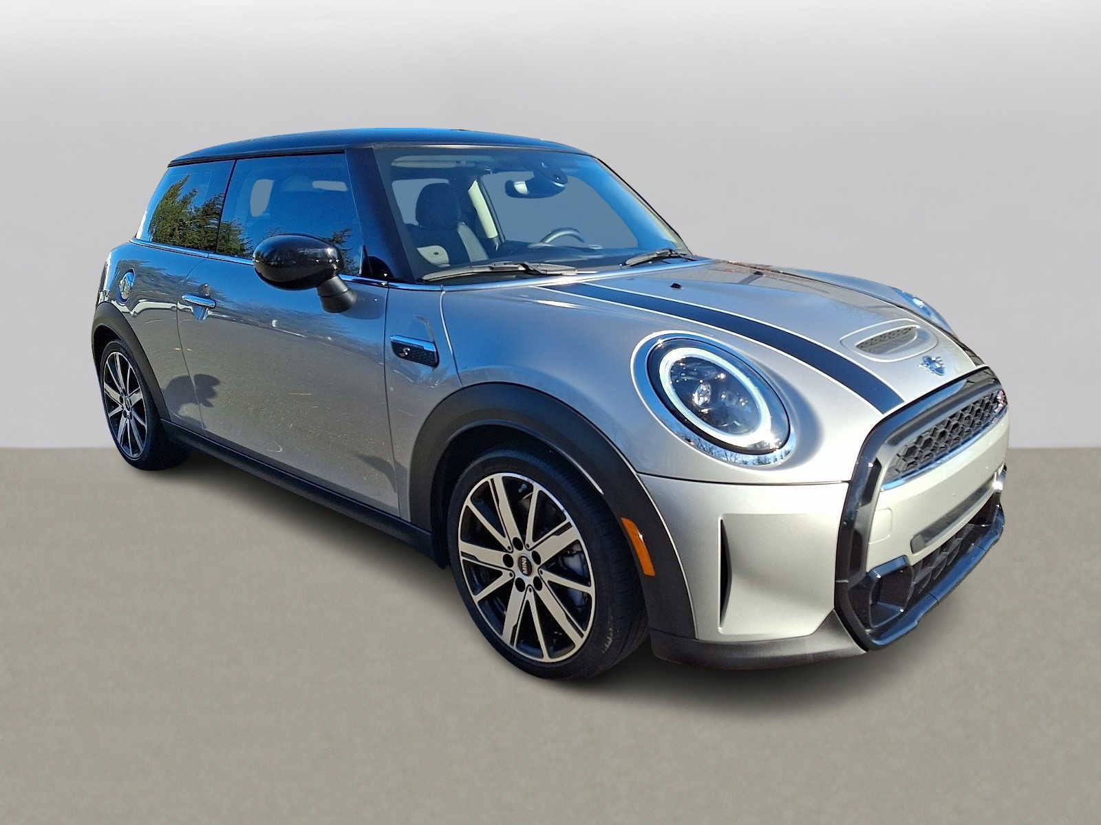 Certified 2024 MINI Cooper S image 3
