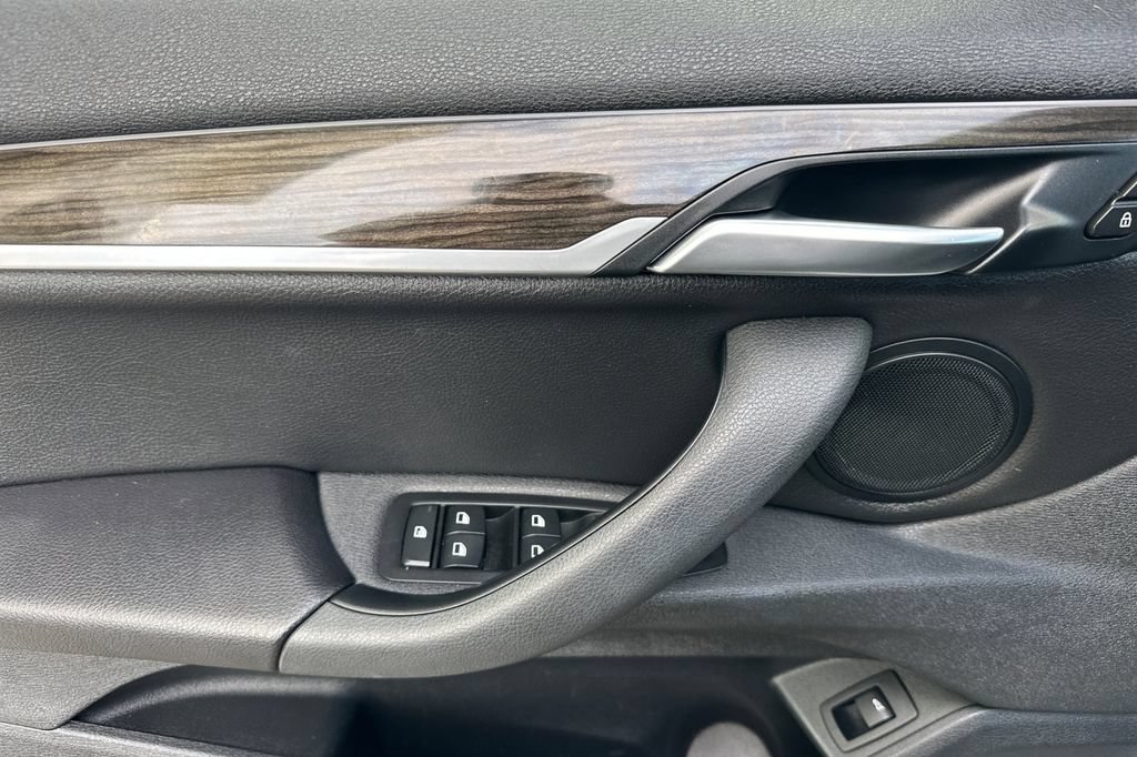 Used 2019 BMW X1 sDrive28i w/ M Sport Package FWD image 10