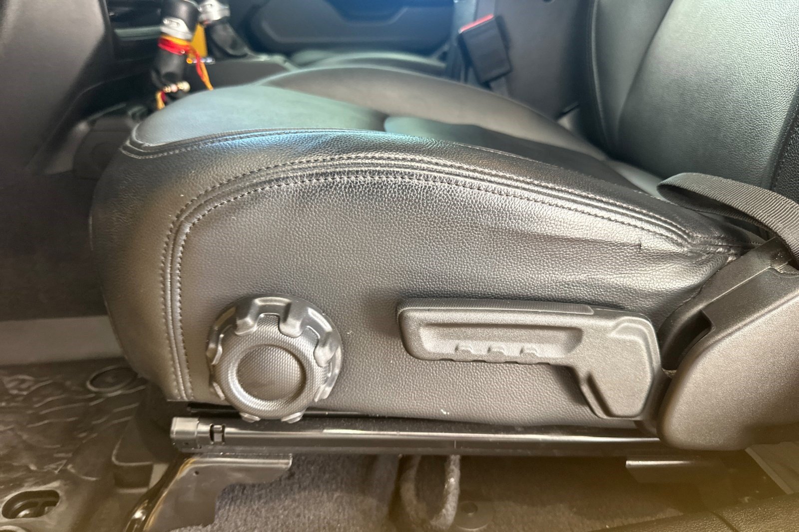 Used 2021 Jeep Wrangler Unlimited Sport AWD/4WD image 14