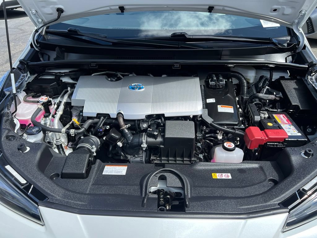 Certified 2022 Toyota Prius LE FWD image 39