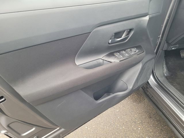 New 2026 Nissan Kicks S FWD image 8