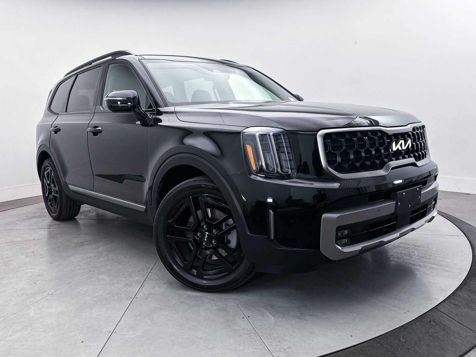 Certified 2023 Kia Telluride SX X-Line AWD/4WD image 1