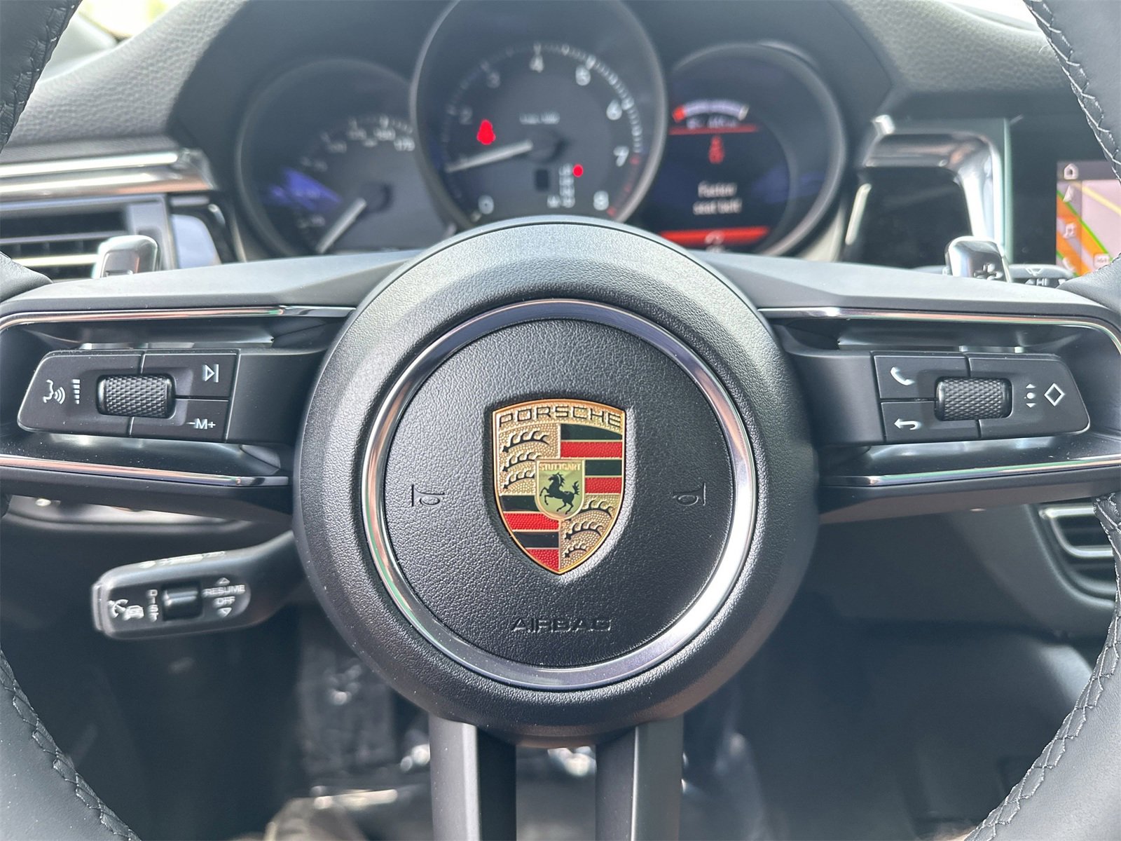 New 2025 Porsche Macan image 25