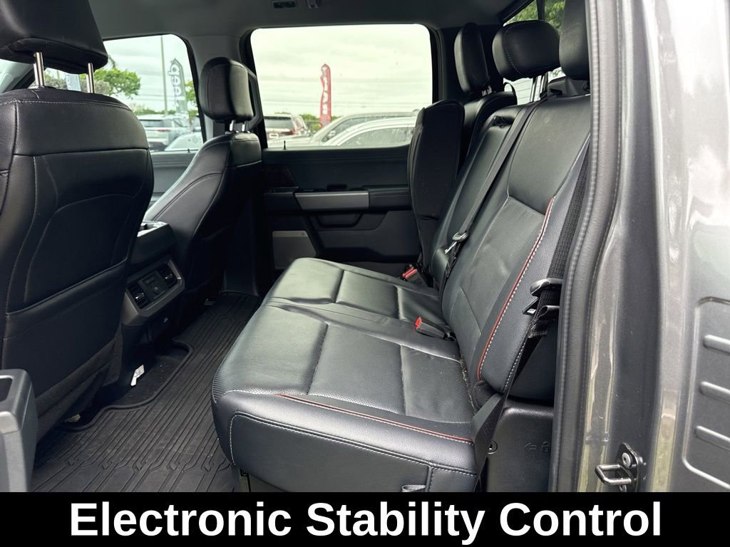 Used 2024 Ford F250 Lariat w/ Black Appearance Package image 9