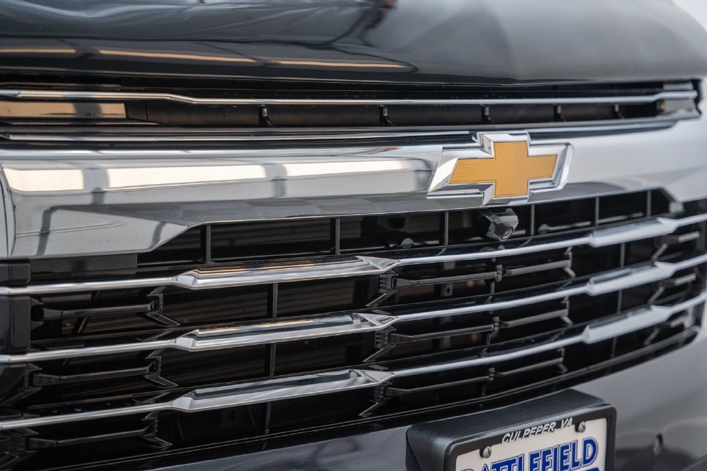 Used 2025 Chevrolet Tahoe LT w/ Comfort Package RWD image 14