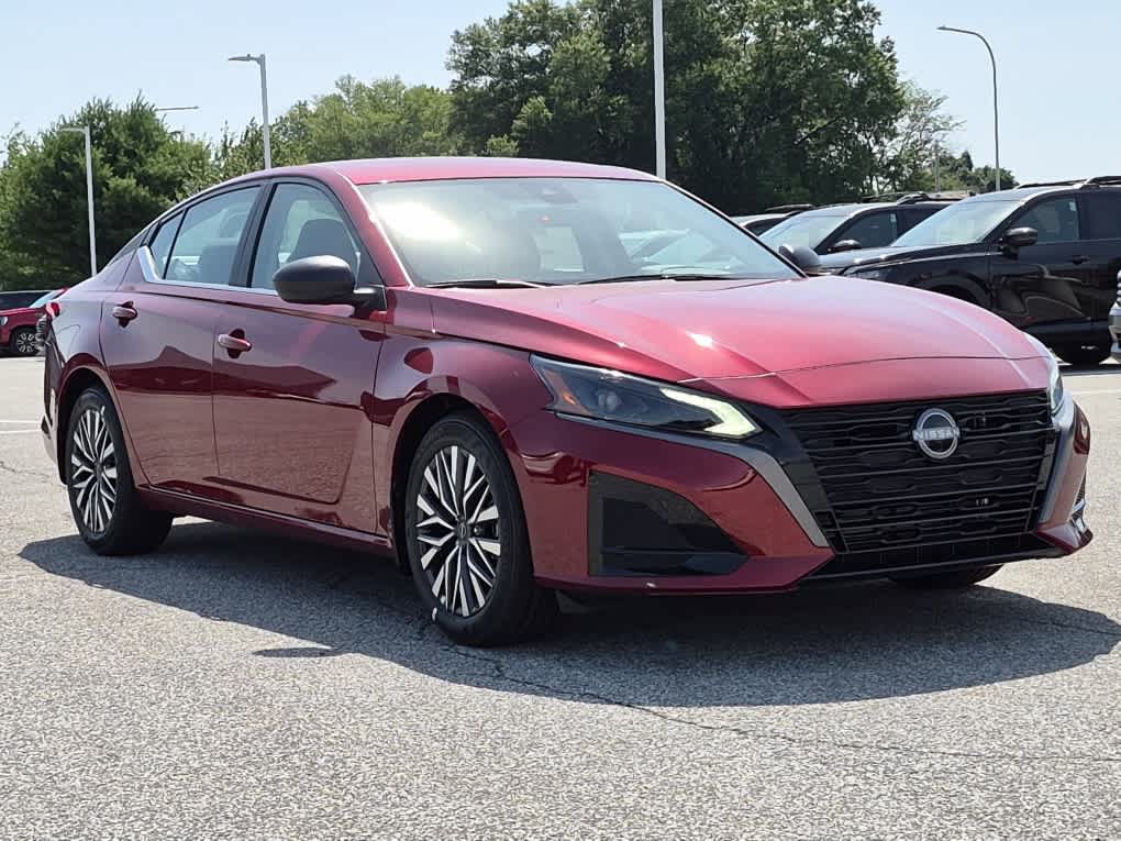 New 2026 Nissan Altima 2.5 SV FWD image 2