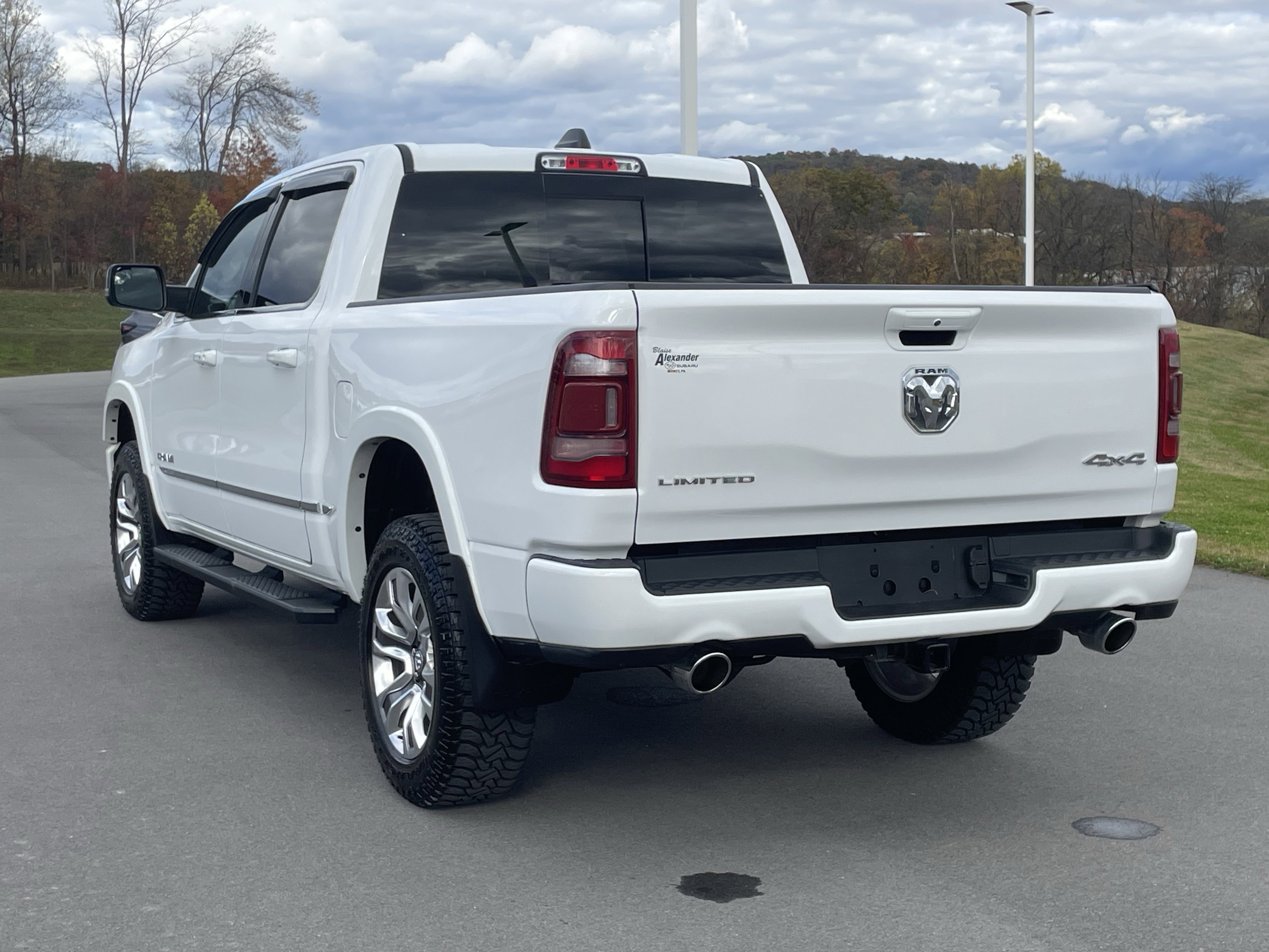 Used 2023 RAM 1500 Limited w/ Body Color Bumper Group image 6
