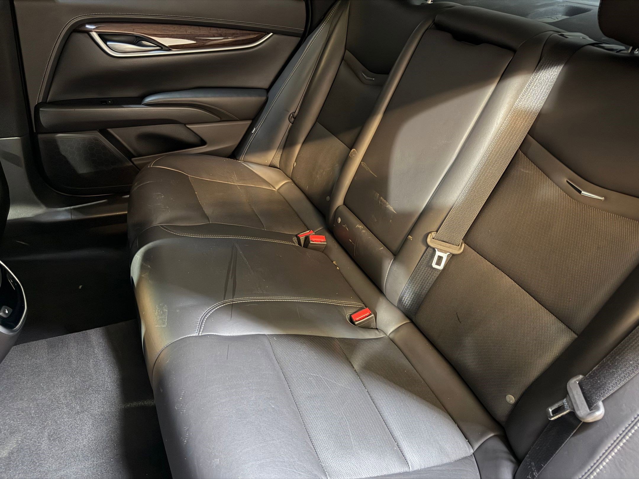 Used 2015 Cadillac XTS Luxury AWD/4WD image 35