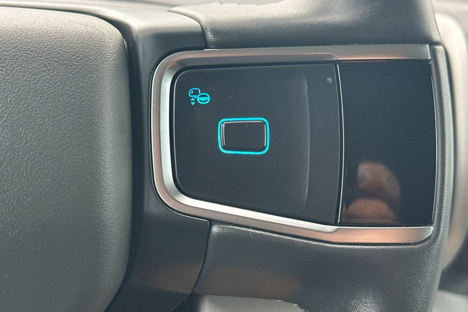 Used 2025 Ford Expedition Active AWD/4WD image 33