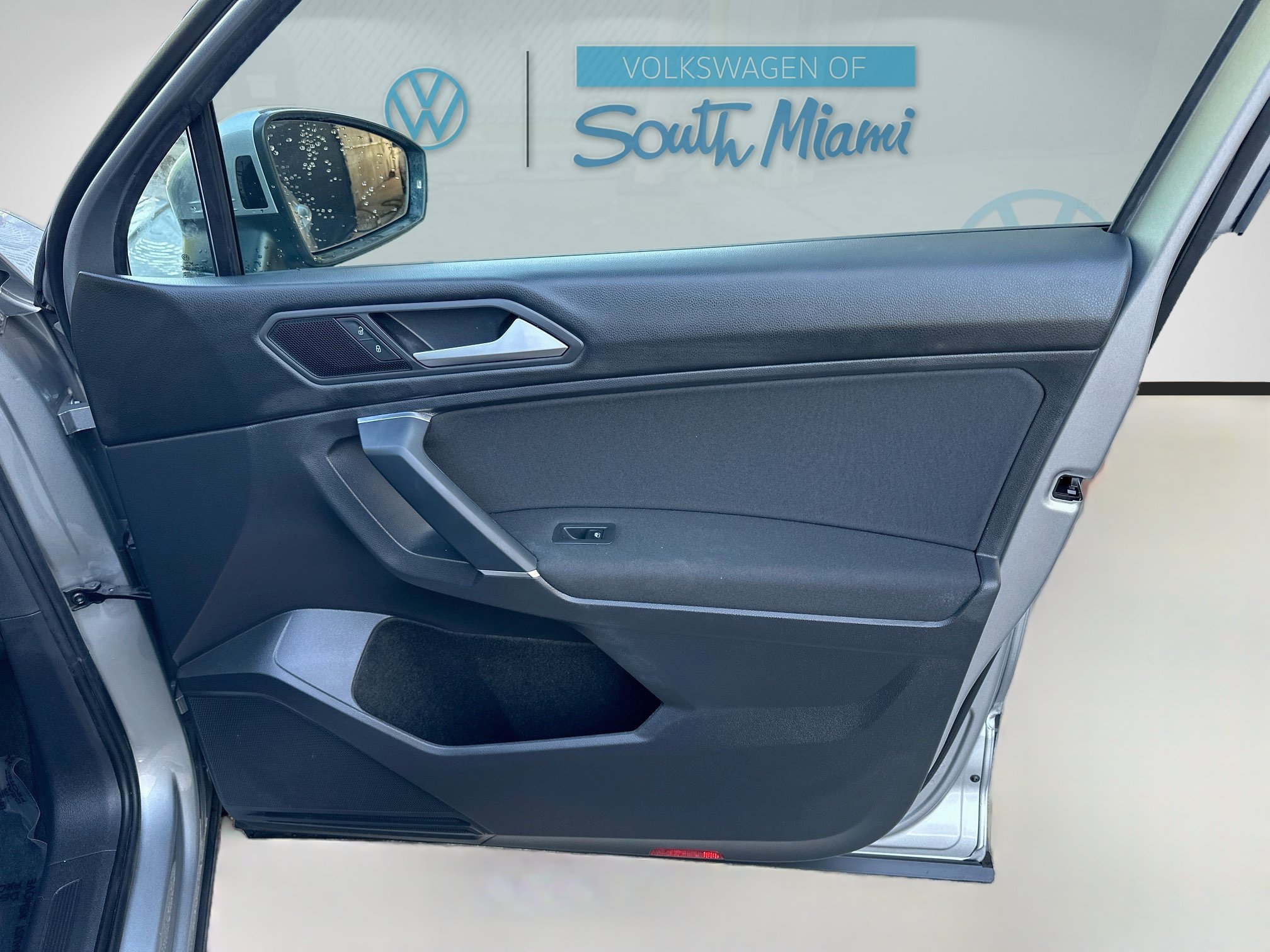 Used 2020 Volkswagen Tiguan S FWD image 32