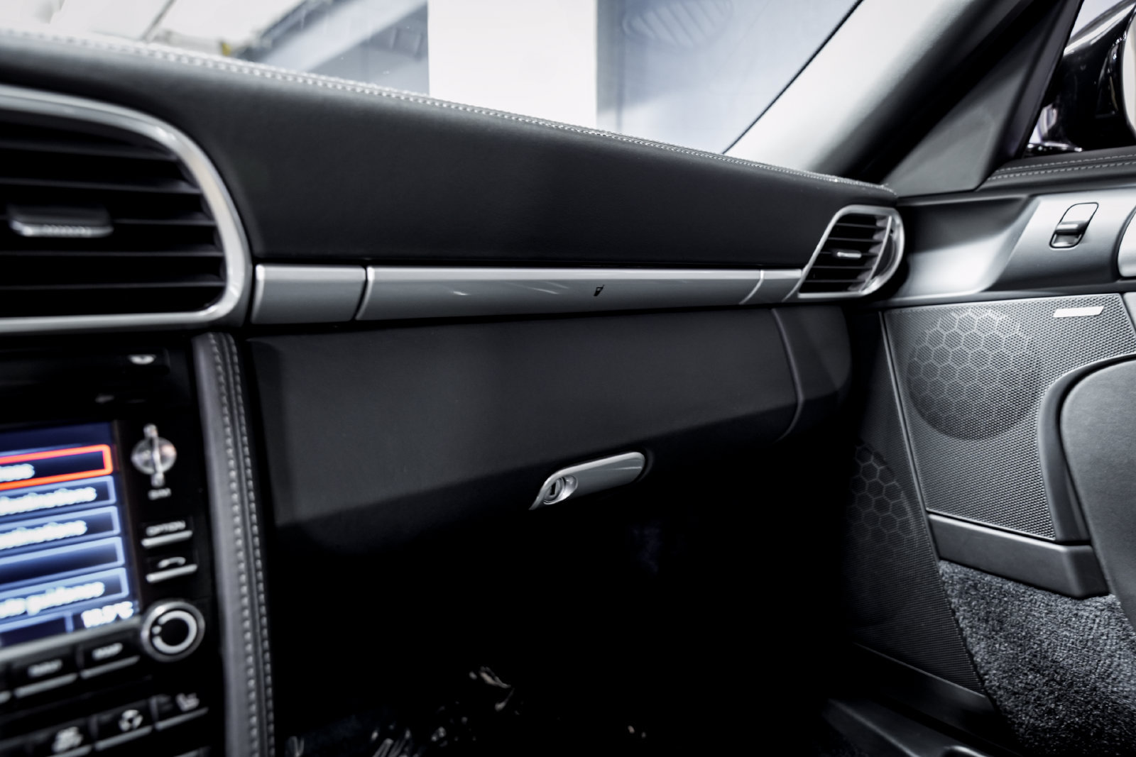 Used 2009 Porsche 911 Carrera S RWD image 16