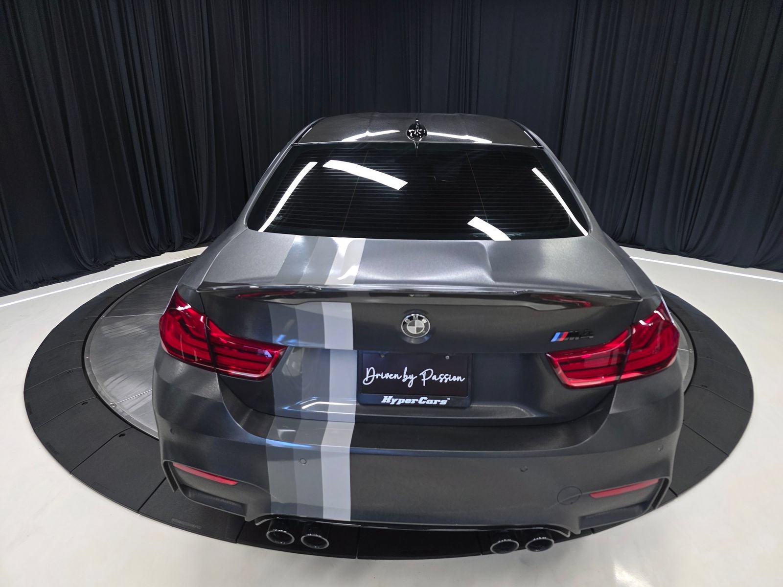 Used 2019 BMW M4 Coupe w/ Competition Package RWD image 12
