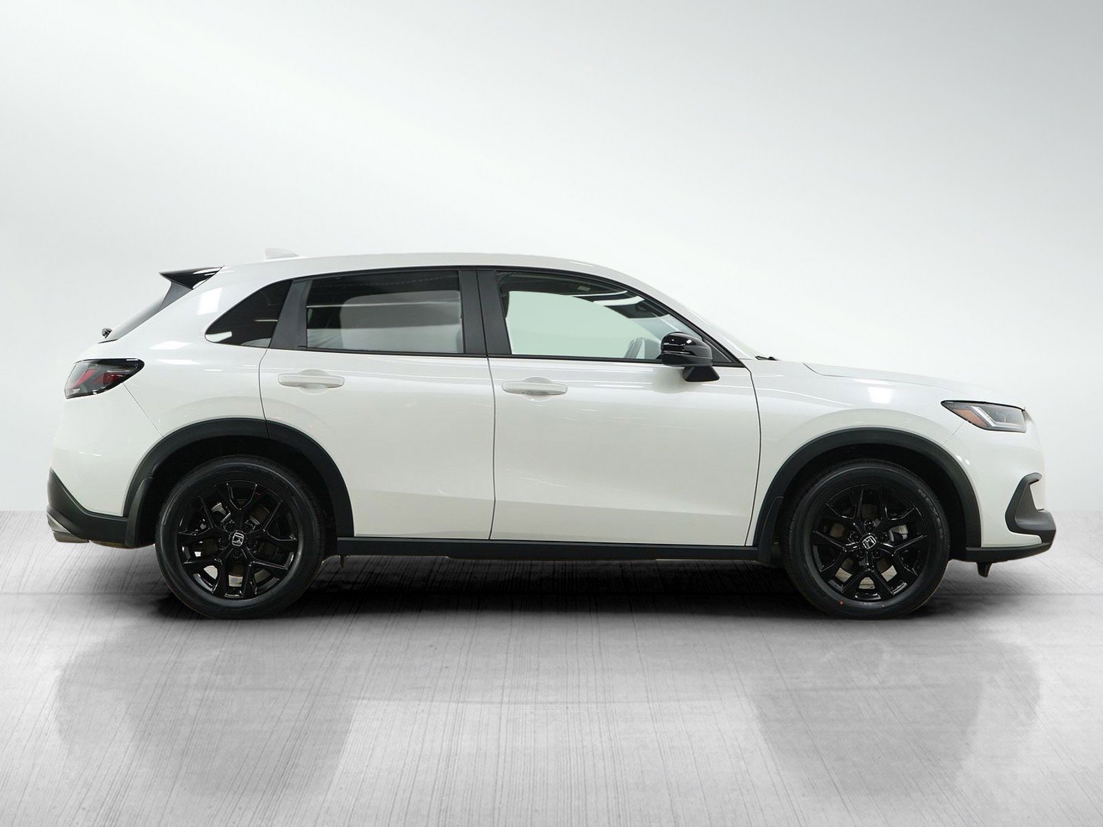 Used 2023 Honda HR-V Sport image 6