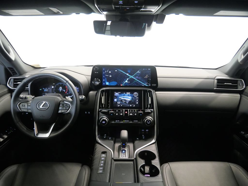 Certified 2025 Lexus LX 700h Overtrail AWD/4WD image 17