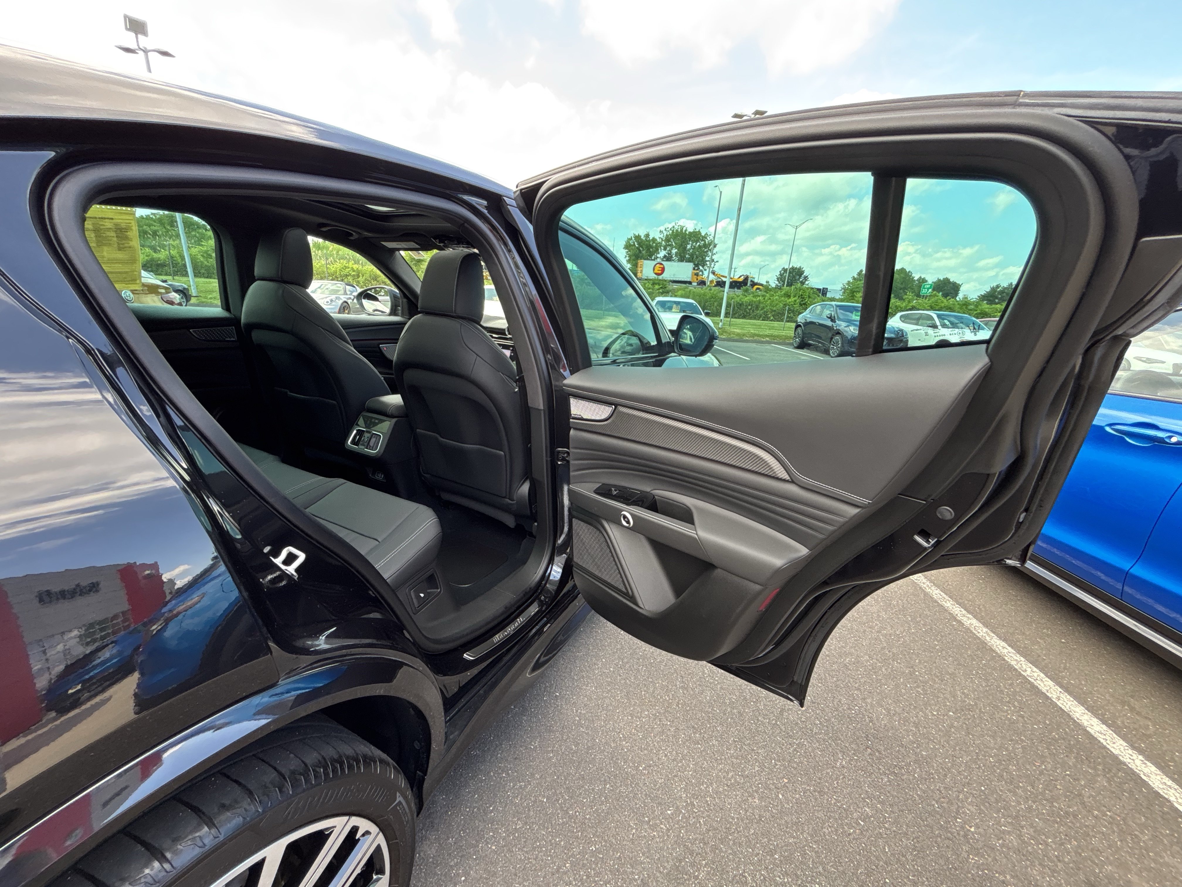 Used 2025 Maserati Grecale Folgore AWD/4WD image 47