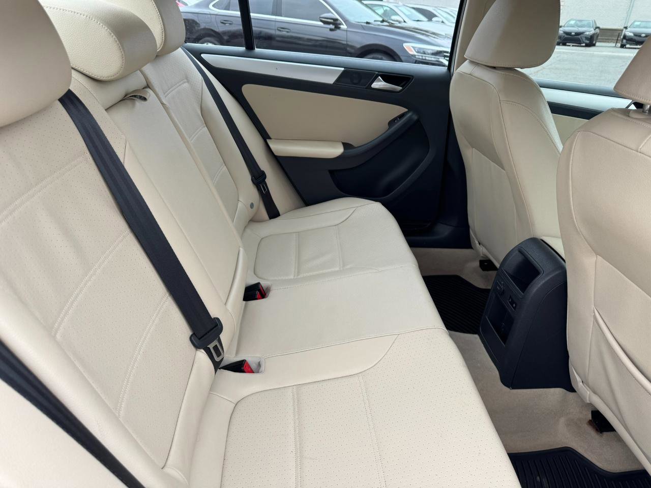 Used 2014 Volkswagen Jetta SE image 21