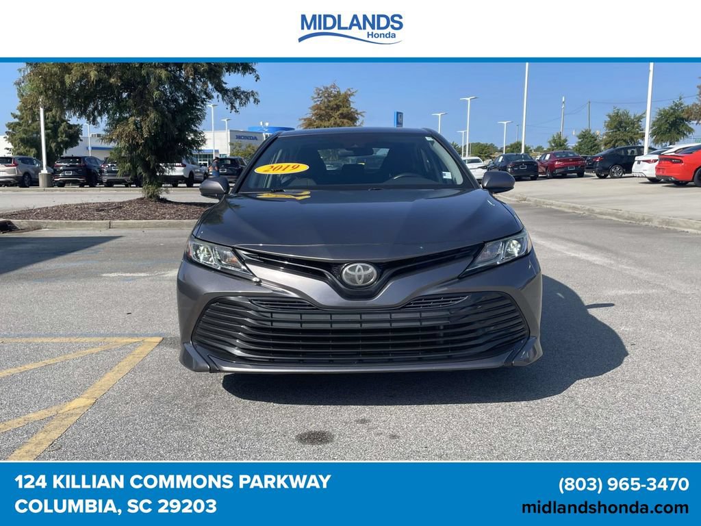 Used 2019 Toyota Camry LE FWD image 2