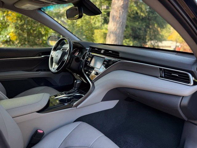 Used 2018 Toyota Camry XSE FWD image 15