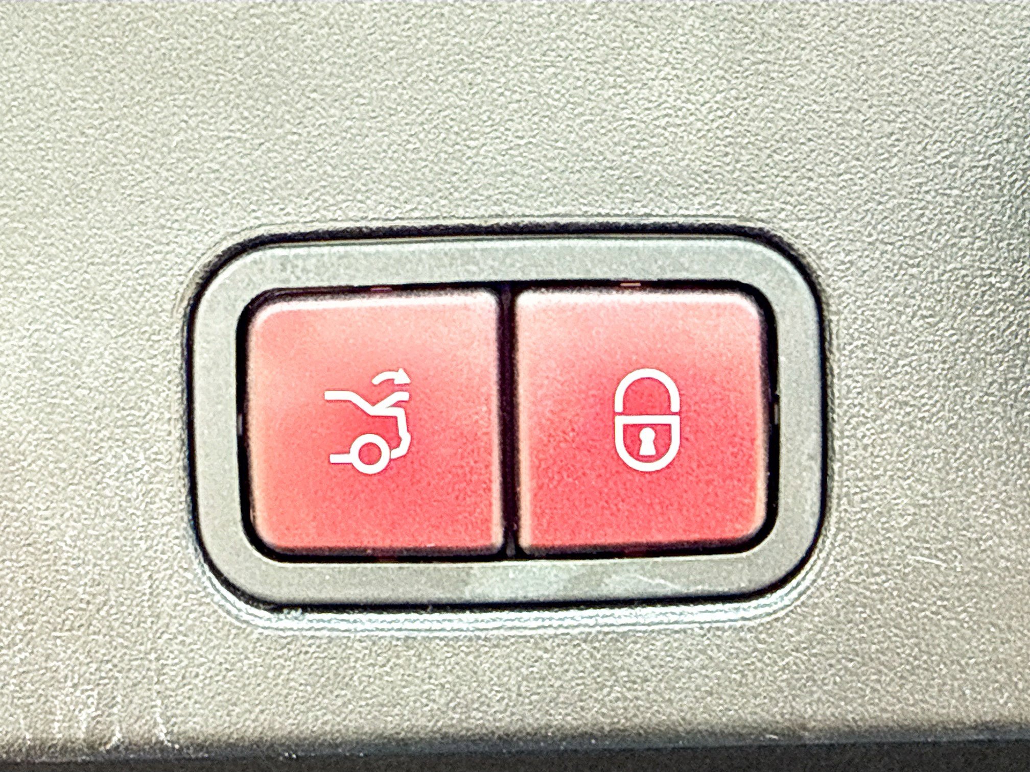 Used 2016 Mercedes-Benz SL 550 w/ Sport Wheel Package image 12