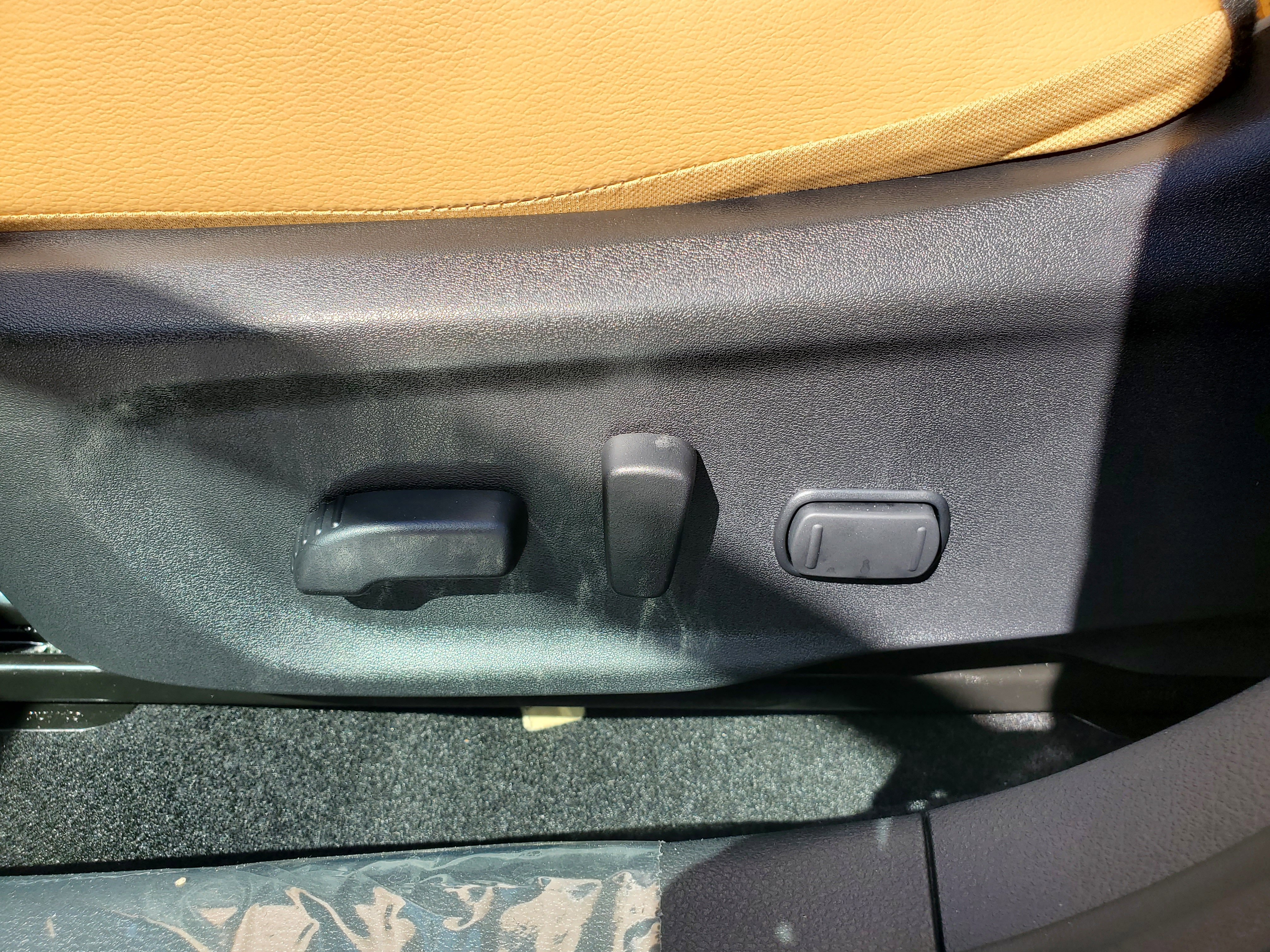 New 2025 Nissan Sentra SV w/ SV Premium Package image 23