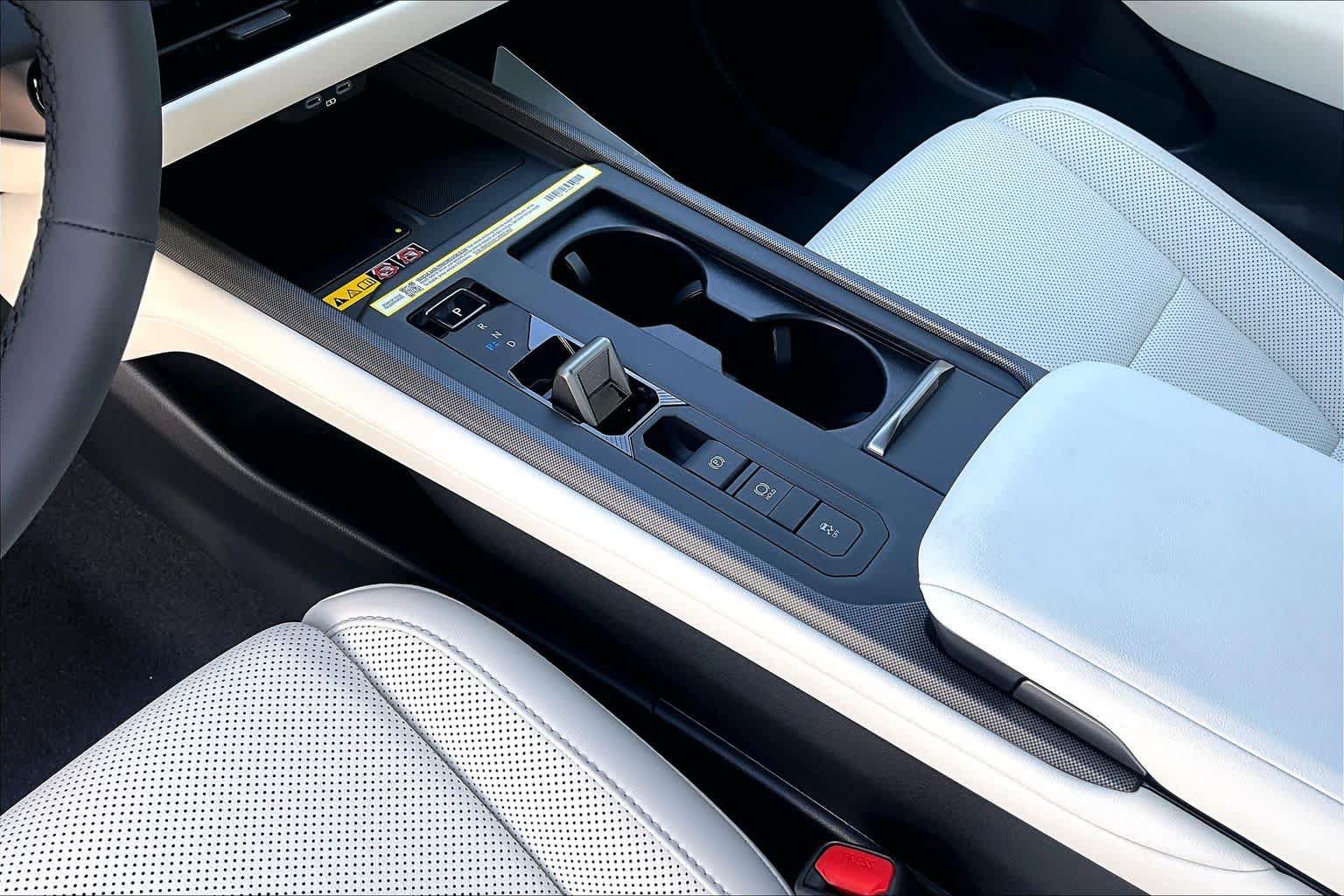 New 2026 Lexus ES 350e FWD image 7