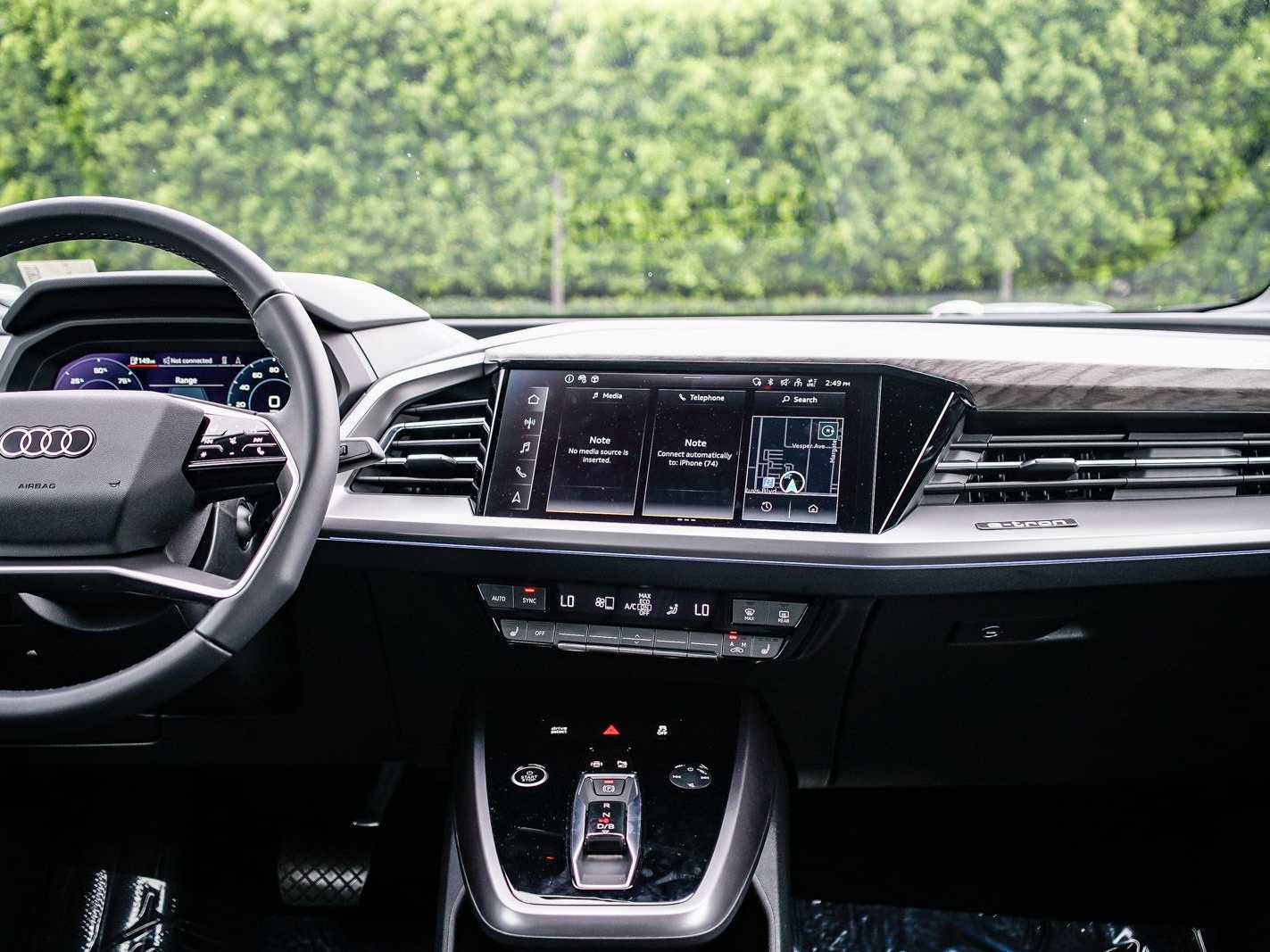 Used 2023 Audi Q4 e-tron Premium Plus w/ Premium Plus image 13