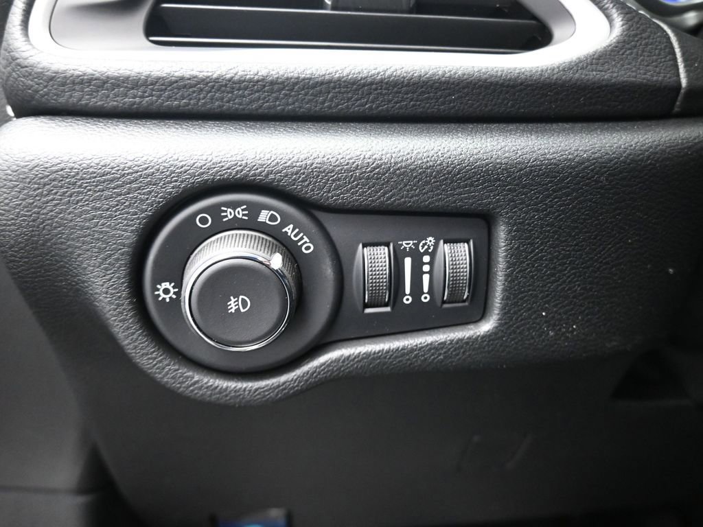 New 2026 Chrysler Pacifica Select image 23