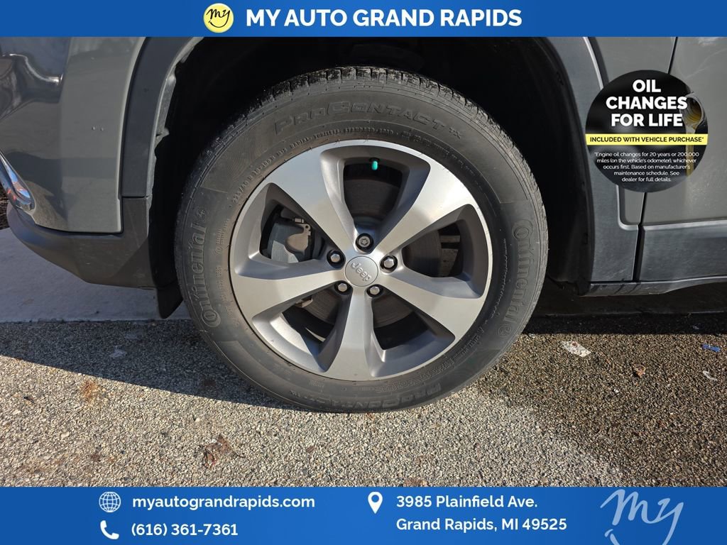 Used 2020 Jeep Cherokee Limited image 29