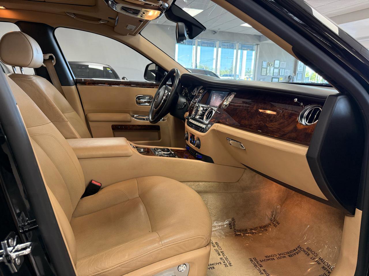 Used 2013 Rolls-Royce Ghost image 16