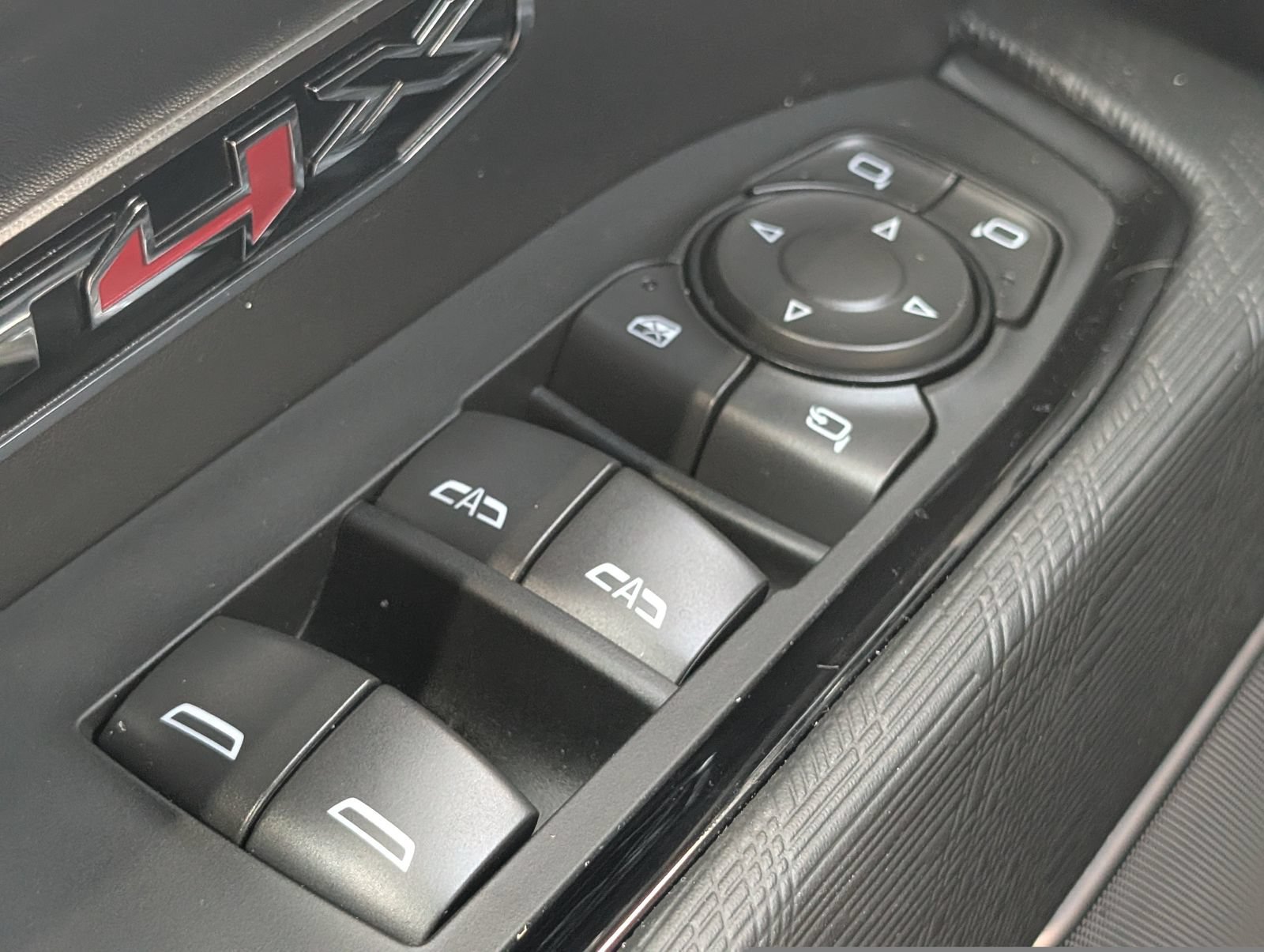 Used 2026 GMC Sierra 1500 AT4X w/ LPO, Black Badging Package AWD/4WD image 28