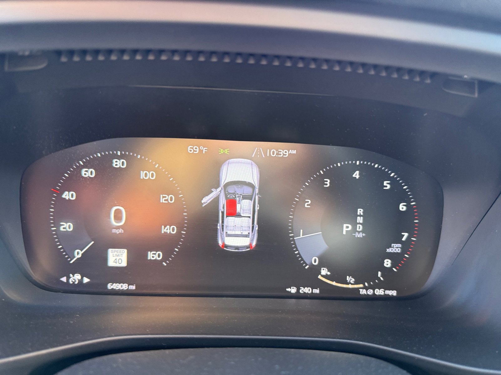 Used 2019 Volvo XC40 T5 Momentum image 11