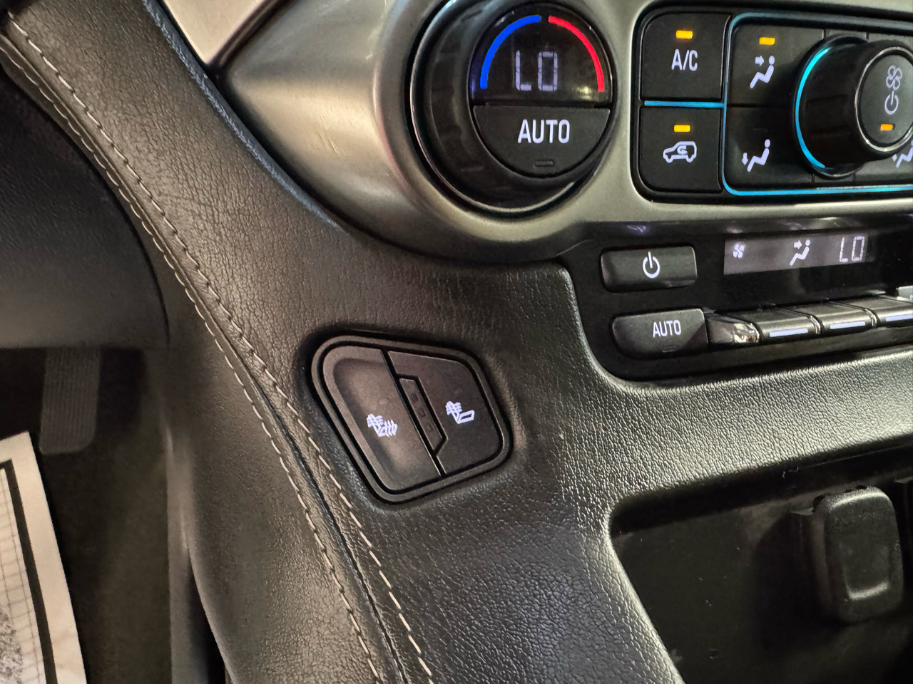 Used 2018 Chevrolet Tahoe LT w/ Luxury Package image 24