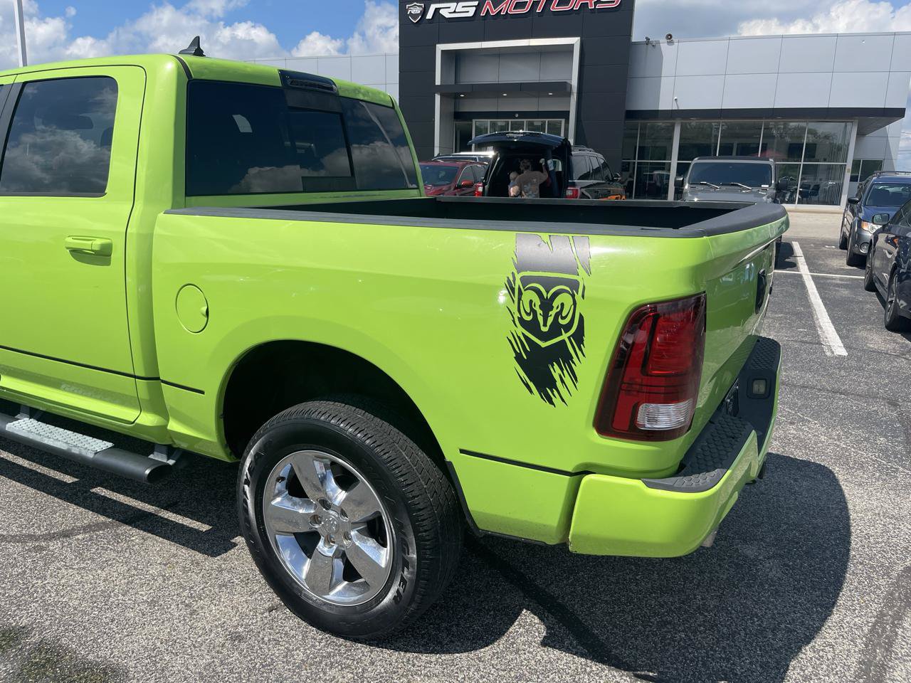 Used 2017 RAM 1500 Sport w/ Sublime Green Sport Package AWD/4WD image 13