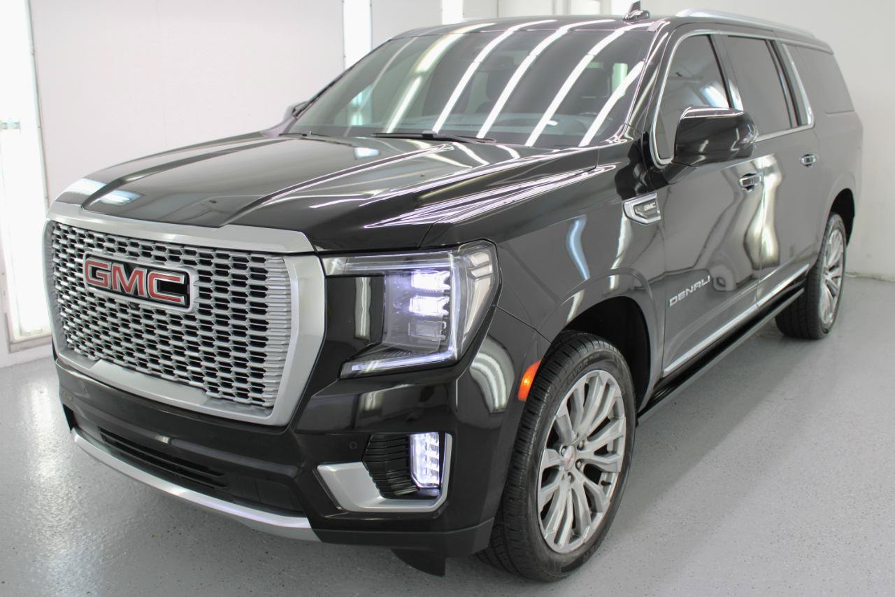 Used 2022 GMC Yukon XL Denali AWD/4WD image 4