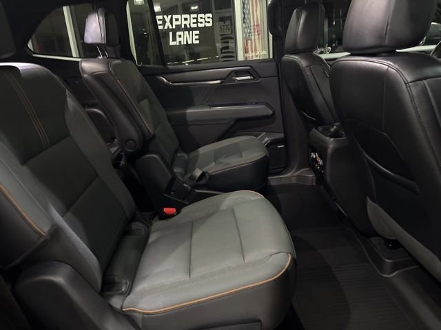 Used 2024 GMC Acadia AT4 w/ Luxury Package image 33