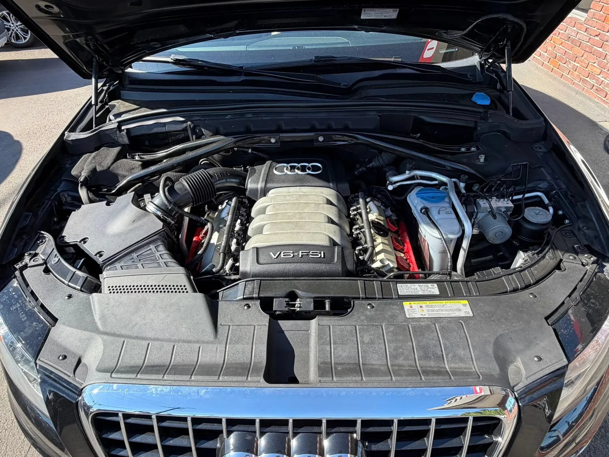 Used 2011 Audi Q5 3.2 Premium Plus AWD/4WD image 14