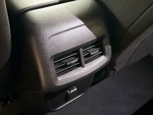 Used 2018 Chevrolet Equinox LT image 23