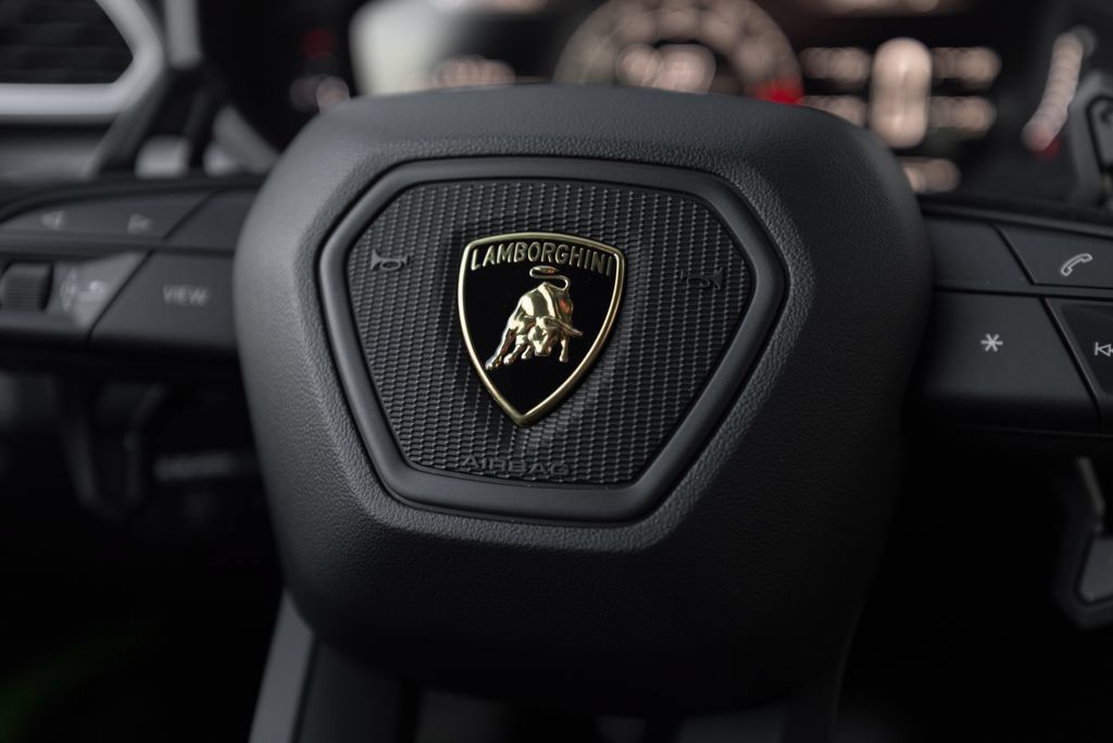 Used 2024 Lamborghini Urus Performante AWD/4WD image 41