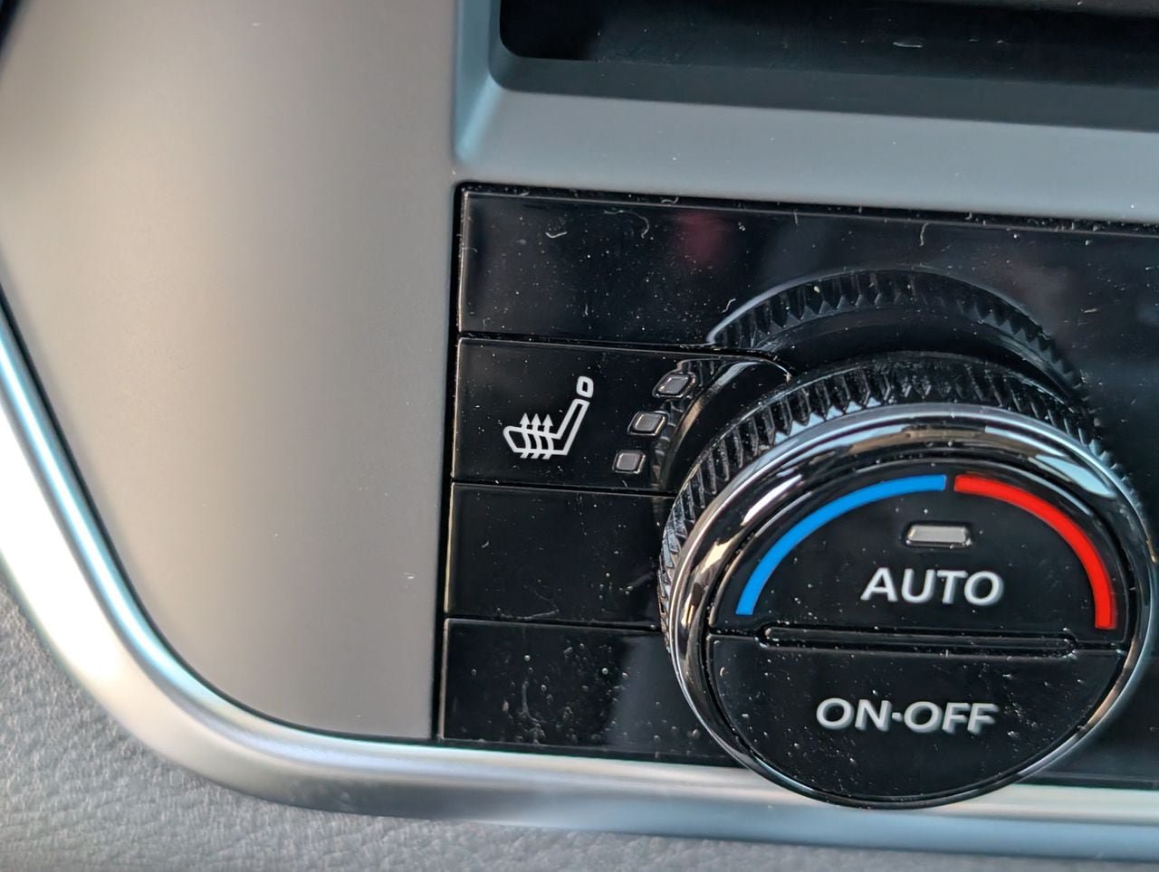 New 2026 Nissan Rogue SV AWD/4WD image 14