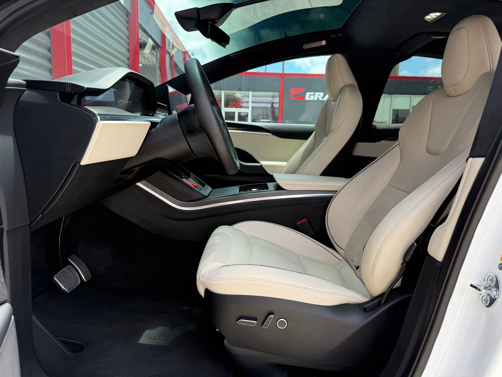 Used 2023 Tesla Model X Plaid AWD/4WD image 15