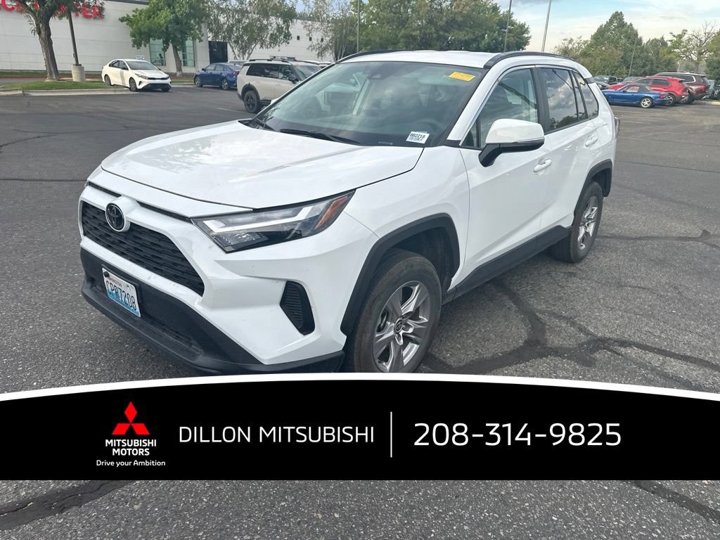 Used 2025 Toyota RAV4 XLE AWD/4WD image 14