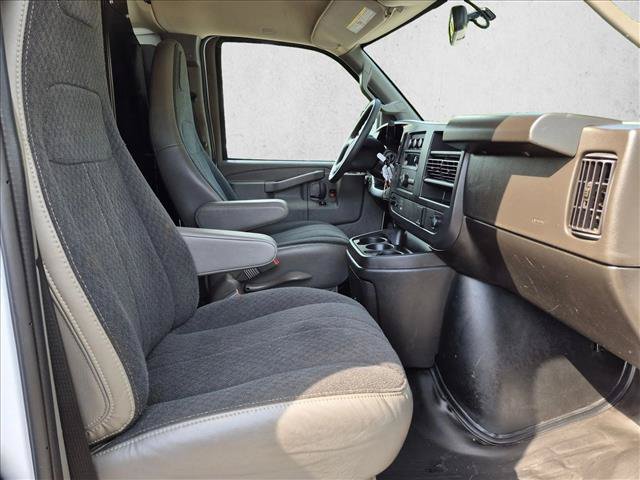 Used 2025 GMC Savana 2500 w/ Driver Convenience Package RWD image 20