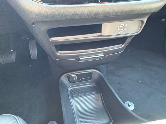 New 2027 Chrysler Pacifica Select FWD image 20