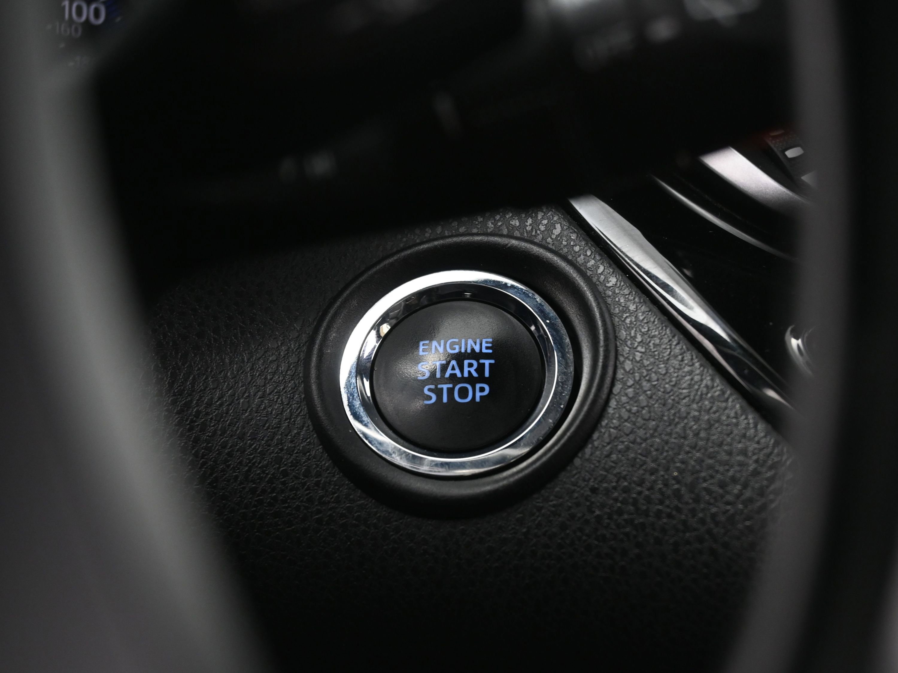 Used 2019 Toyota C-HR Limited image 22