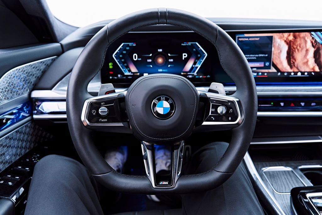 Used 2024 BMW 760i xDrive AWD/4WD image 61