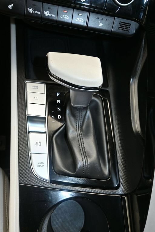 Used 2025 Hyundai Elantra Limited FWD image 20