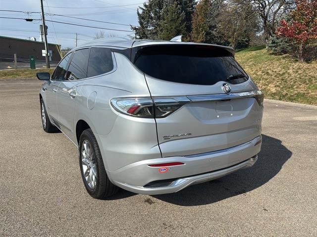Used 2022 Buick Enclave Avenir w/ Avenir Technology Package image 2