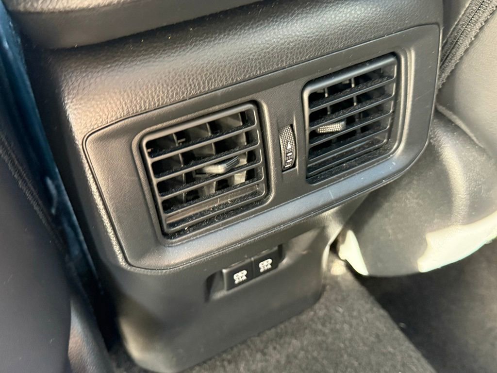 Used 2021 Toyota RAV4 Limited image 27